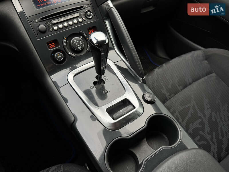 Позашляховик / Кросовер Peugeot 3008 2012 в Луцьку