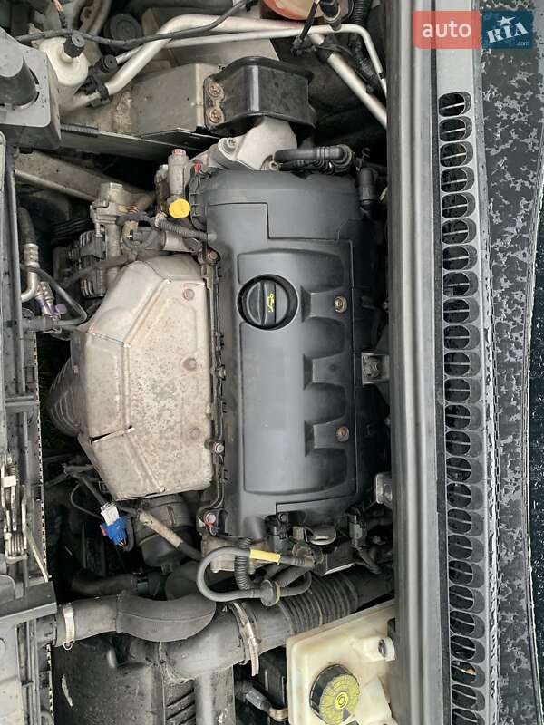 Позашляховик / Кросовер Peugeot 3008 2010 в Чорткові фото 13 Позашляховик / Кросовер Peugeot 3008 2010 в Чорткові