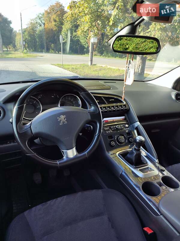 Позашляховик / Кросовер Peugeot 3008 2010 в Стрию