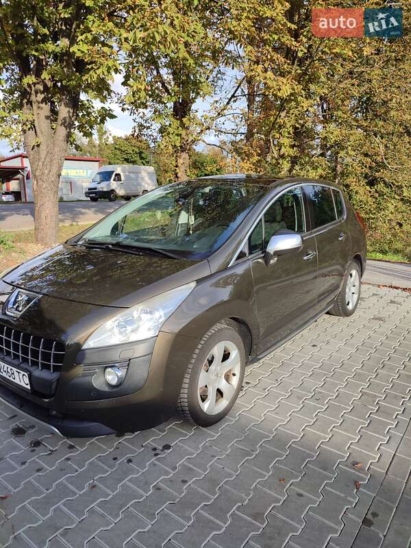Позашляховик / Кросовер Peugeot 3008 2010 в Стрию
