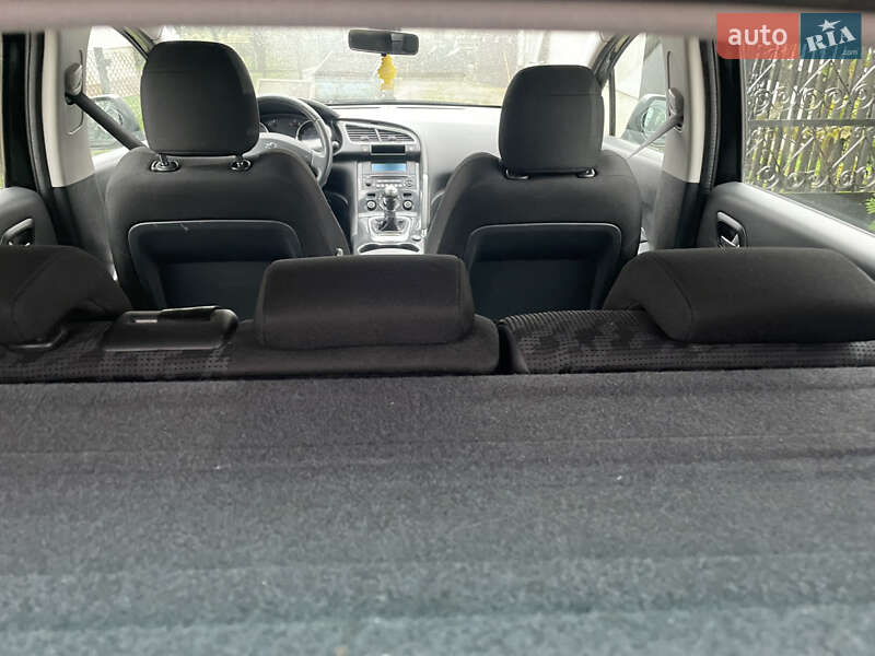 Внедорожник / Кроссовер Peugeot 3008 2011 в Почаеве фото 18 Внедорожник / Кроссовер Peugeot 3008 2011 в Почаеве