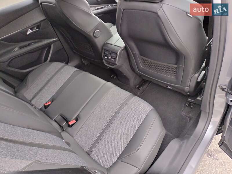 Внедорожник / Кроссовер Peugeot 3008 2020 в Киеве