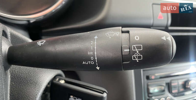 Позашляховик / Кросовер Peugeot 3008 2016 в Львові фото 17 Позашляховик / Кросовер Peugeot 3008 2016 в Львові