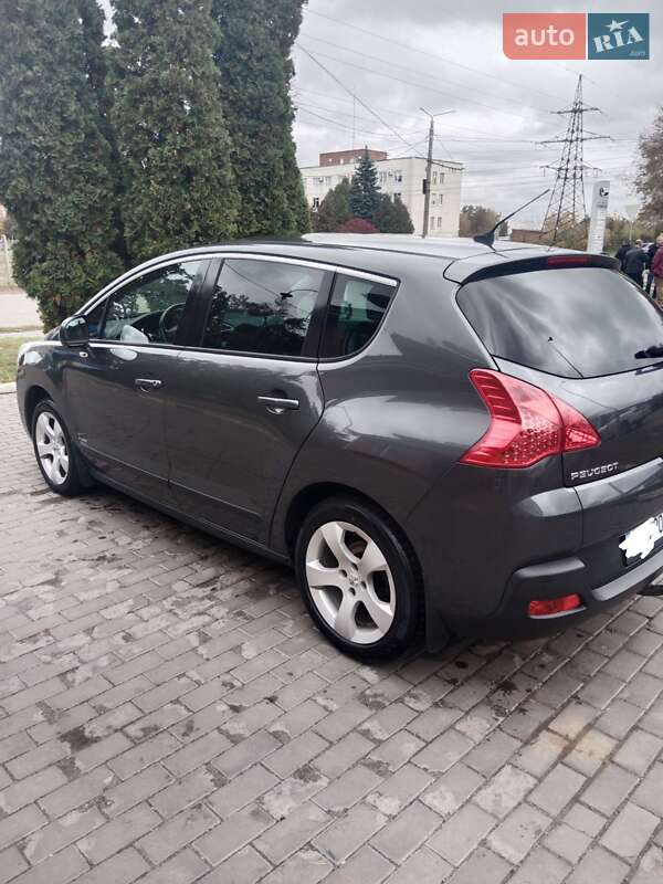 Позашляховик / Кросовер Peugeot 3008 2012 в Сумах