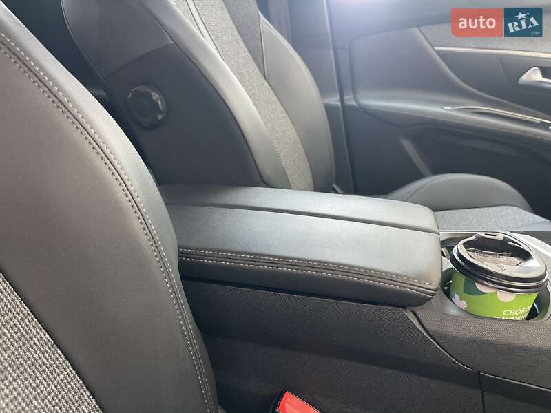 Внедорожник / Кроссовер Peugeot 3008 2020 в Тернополе