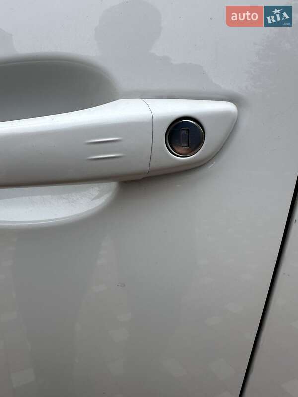 Внедорожник / Кроссовер Peugeot 3008 2017 в Киеве фото 3 Внедорожник / Кроссовер Peugeot 3008 2017 в Киеве