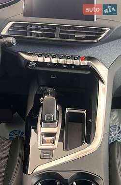 Внедорожник / Кроссовер Peugeot 3008 2019 в 