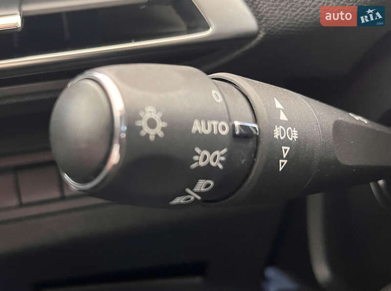 Внедорожник / Кроссовер Peugeot 3008 2019 в Львове фото 16 Внедорожник / Кроссовер Peugeot 3008 2019 в Львове