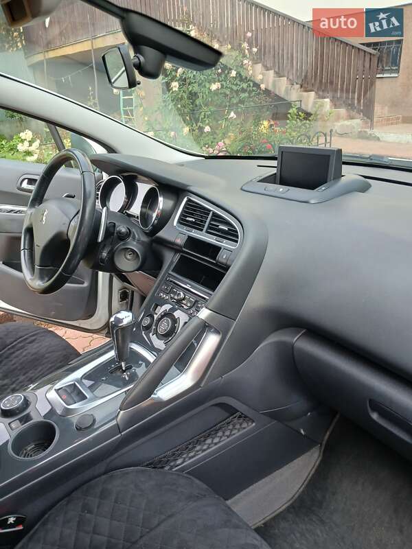 Внедорожник / Кроссовер Peugeot 3008 2012 в Ужгороде фото 18 Внедорожник / Кроссовер Peugeot 3008 2012 в Ужгороде