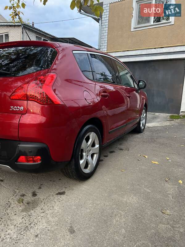 Внедорожник / Кроссовер Peugeot 3008 2010 в Джурине фото 6 Внедорожник / Кроссовер Peugeot 3008 2010 в Джурине