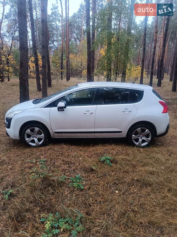 Peugeot 3008 2011