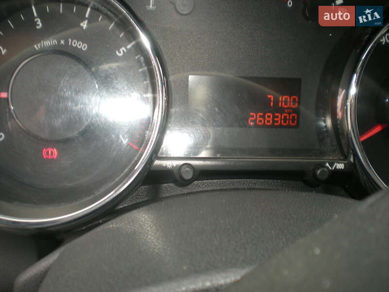 Позашляховик / Кросовер Peugeot 3008 2011 в Тернополі фото 10 Позашляховик / Кросовер Peugeot 3008 2011 в Тернополі