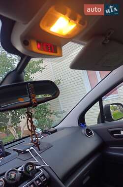 Внедорожник / Кроссовер Peugeot 3008 2010 в 