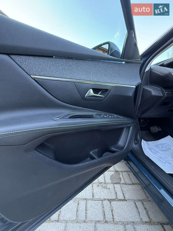 Внедорожник / Кроссовер Peugeot 3008 2022 в Ивано-Франковске