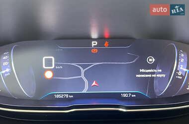 Позашляховик / Кросовер Peugeot 3008 2019 в 