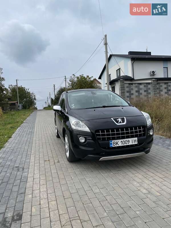 Позашляховик / Кросовер Peugeot 3008 2010 в Рівному