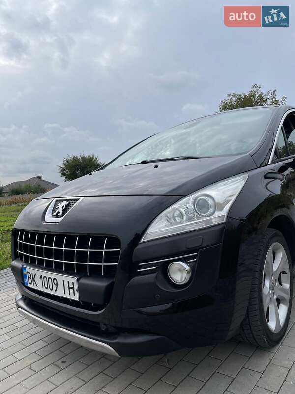 Позашляховик / Кросовер Peugeot 3008 2010 в Рівному