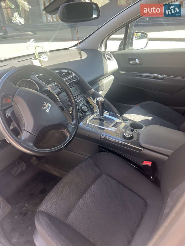 Внедорожник / Кроссовер Peugeot 3008 2011 в Луцке фото 3 Внедорожник / Кроссовер Peugeot 3008 2011 в Луцке