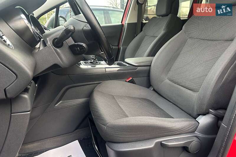 Позашляховик / Кросовер Peugeot 3008 2012 в Івано-Франківську фото 10 Позашляховик / Кросовер Peugeot 3008 2012 в Івано-Франківську