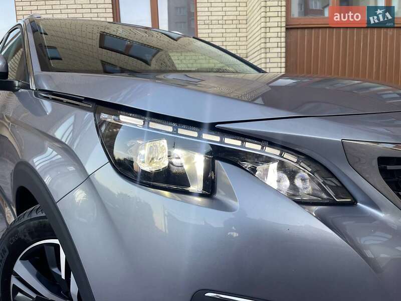 Внедорожник / Кроссовер Peugeot 3008 2020 в Киеве
