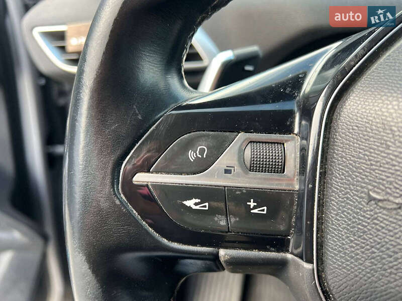 Внедорожник / Кроссовер Peugeot 3008 2017 в Львове