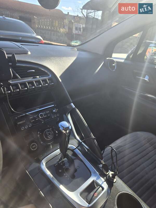 Внедорожник / Кроссовер Peugeot 3008 2010 в Коростене фото 4 Внедорожник / Кроссовер Peugeot 3008 2010 в Коростене