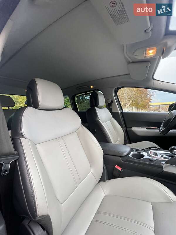 Внедорожник / Кроссовер Peugeot 3008 2012 в Луцке