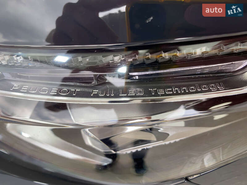 Позашляховик / Кросовер Peugeot 3008 2020 в Львові
