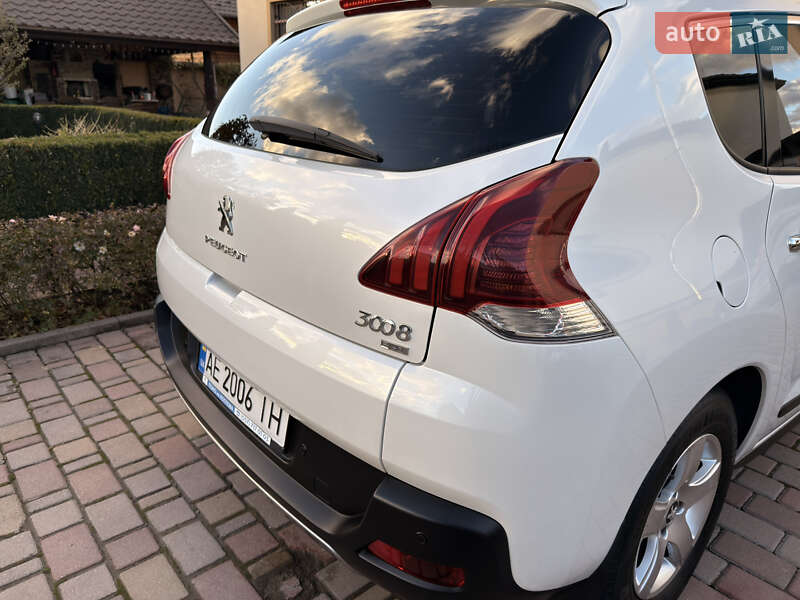 Внедорожник / Кроссовер Peugeot 3008 2015 в Ивано-Франковске