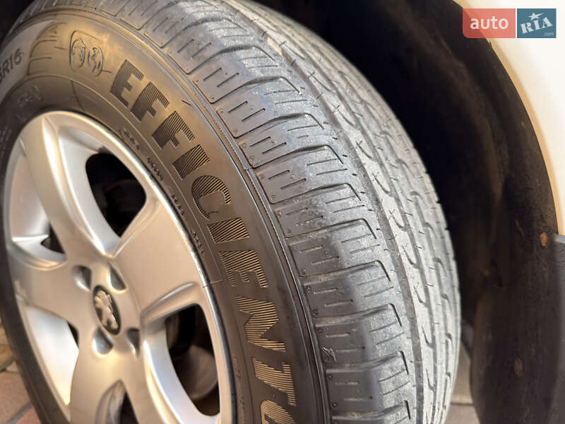 Внедорожник / Кроссовер Peugeot 3008 2015 в Ивано-Франковске