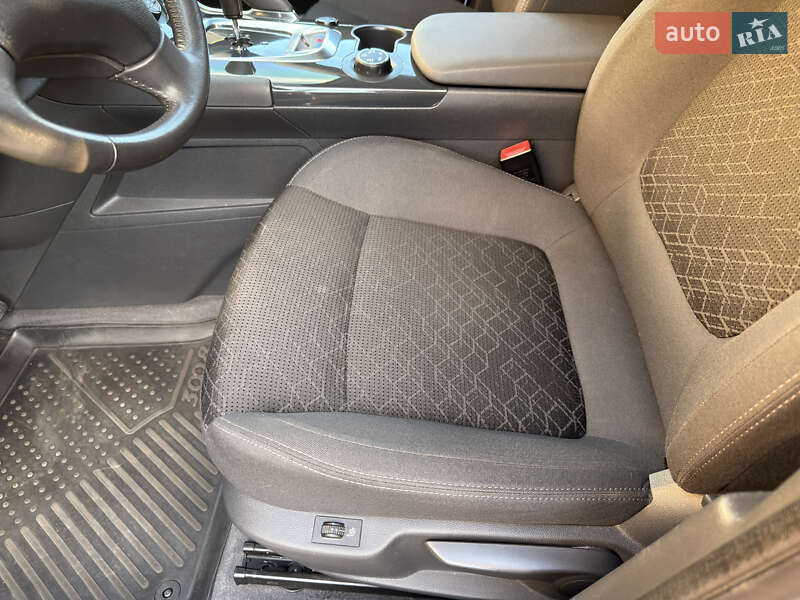 Внедорожник / Кроссовер Peugeot 3008 2015 в Ивано-Франковске