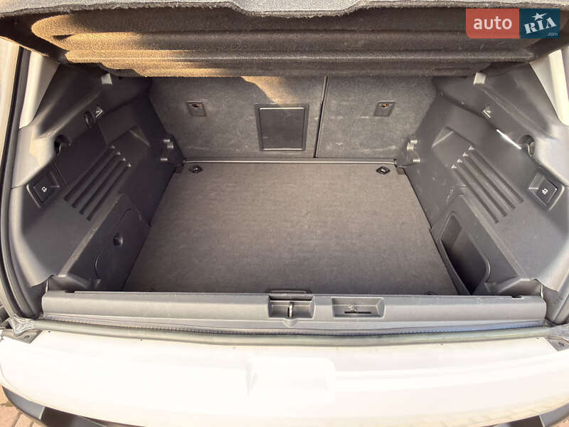 Внедорожник / Кроссовер Peugeot 3008 2015 в Ивано-Франковске