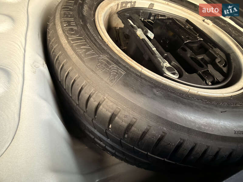 Внедорожник / Кроссовер Peugeot 3008 2015 в Ивано-Франковске