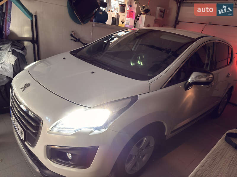 Внедорожник / Кроссовер Peugeot 3008 2015 в Ивано-Франковске