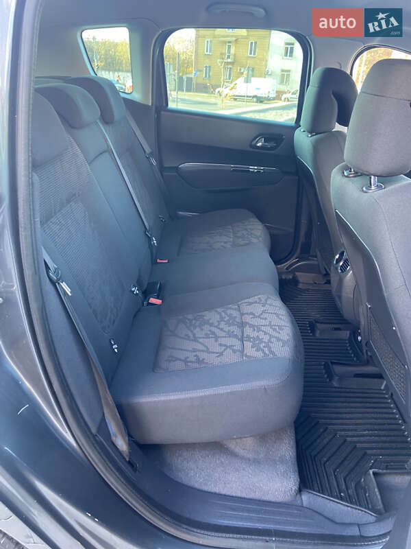 Внедорожник / Кроссовер Peugeot 3008 2012 в Львове фото 14 Внедорожник / Кроссовер Peugeot 3008 2012 в Львове