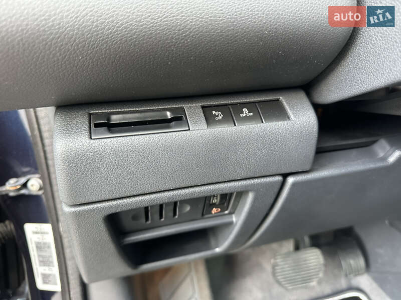 Позашляховик / Кросовер Peugeot 3008 2011 в Луцьку