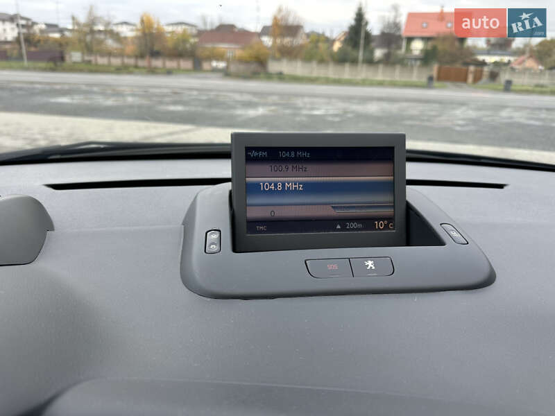 Позашляховик / Кросовер Peugeot 3008 2011 в Луцьку