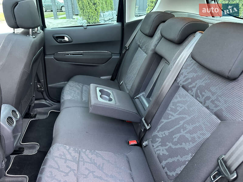 Позашляховик / Кросовер Peugeot 3008 2011 в Луцьку