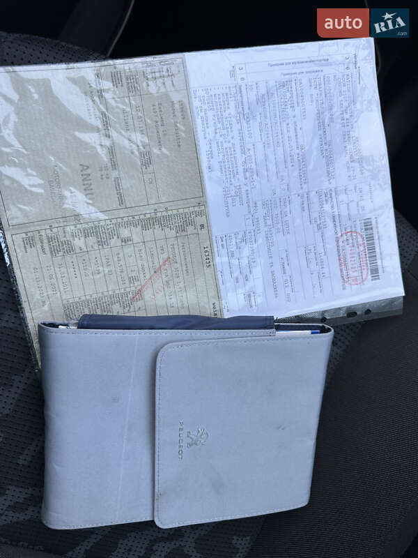 Позашляховик / Кросовер Peugeot 3008 2011 в Луцьку