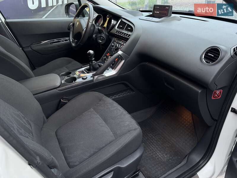 Позашляховик / Кросовер Peugeot 3008 2011 в Стрию