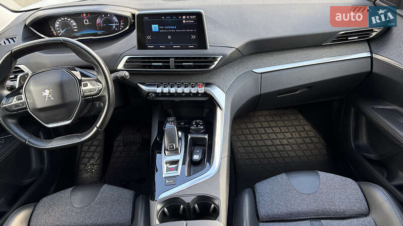Внедорожник / Кроссовер Peugeot 3008 2018 в Киеве