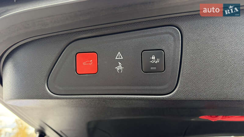 Внедорожник / Кроссовер Peugeot 3008 2018 в Киеве