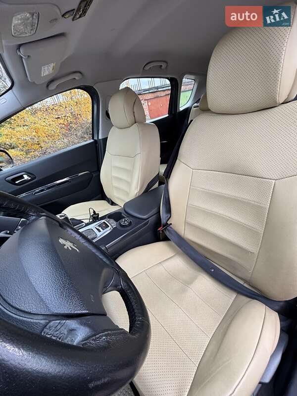 Позашляховик / Кросовер Peugeot 3008 2012 в Чернігові