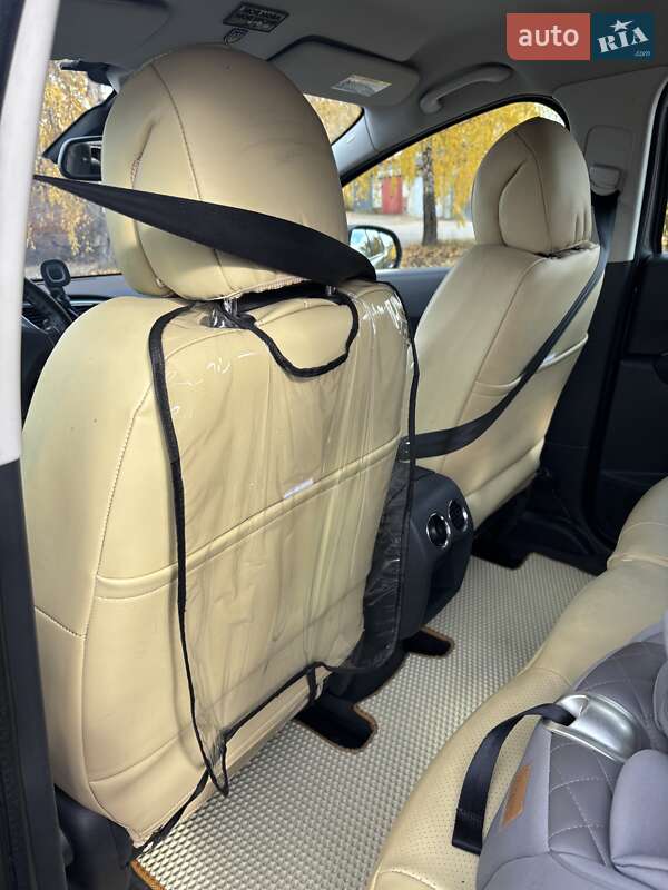 Позашляховик / Кросовер Peugeot 3008 2012 в Чернігові