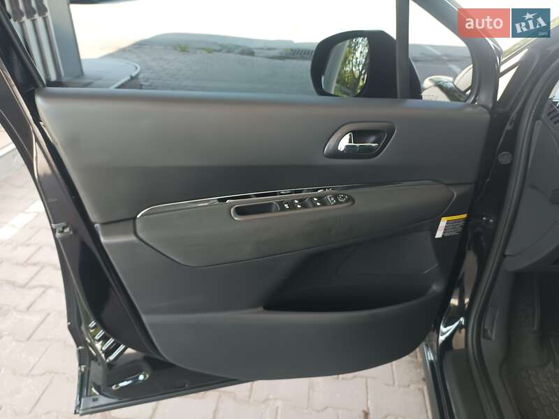 Внедорожник / Кроссовер Peugeot 3008 2014 в Житомире фото 26 Внедорожник / Кроссовер Peugeot 3008 2014 в Житомире