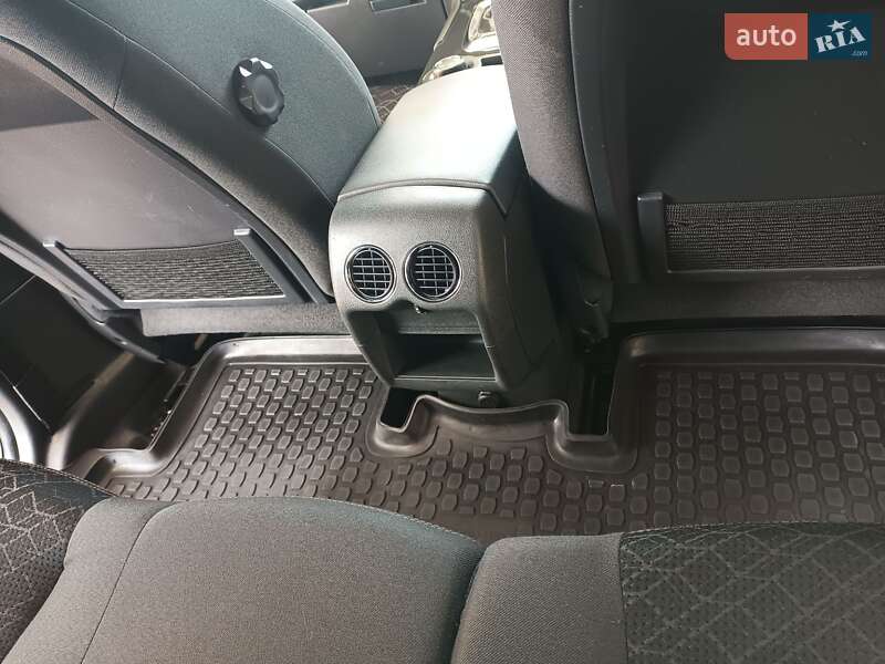 Внедорожник / Кроссовер Peugeot 3008 2014 в Житомире фото 31 Внедорожник / Кроссовер Peugeot 3008 2014 в Житомире