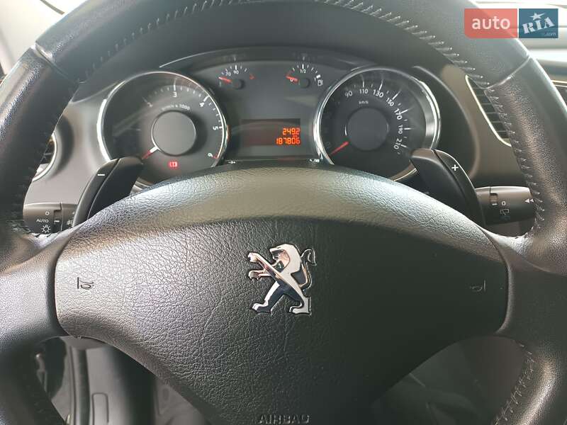 Внедорожник / Кроссовер Peugeot 3008 2014 в Житомире фото 41 Внедорожник / Кроссовер Peugeot 3008 2014 в Житомире