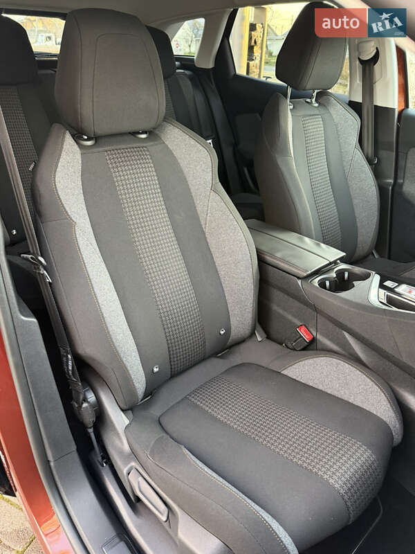 Внедорожник / Кроссовер Peugeot 3008 2017 в Самборе фото 27 Внедорожник / Кроссовер Peugeot 3008 2017 в Самборе