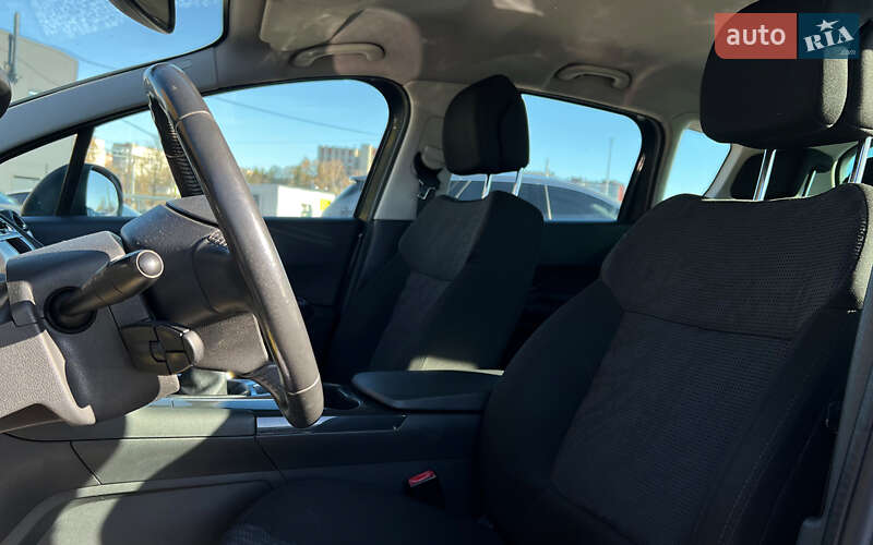 Внедорожник / Кроссовер Peugeot 3008 2010 в Львове фото 7 Внедорожник / Кроссовер Peugeot 3008 2010 в Львове