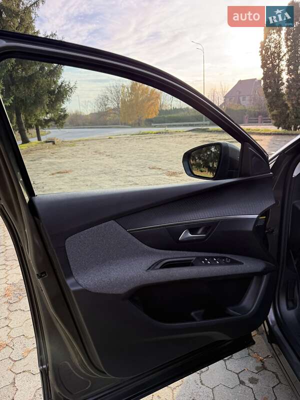 Внедорожник / Кроссовер Peugeot 3008 2019 в Дубно